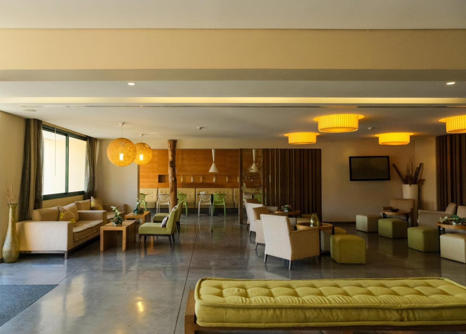 Resort Country & 4*